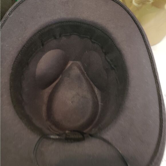 Stylish Gray Hat with Silver Accents - Picture 6 of 7